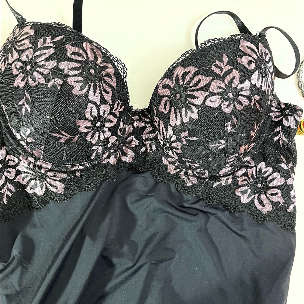Victorias Secret Underwire BraTop Slip Medium Black & Pink Lace Chemise Negligee